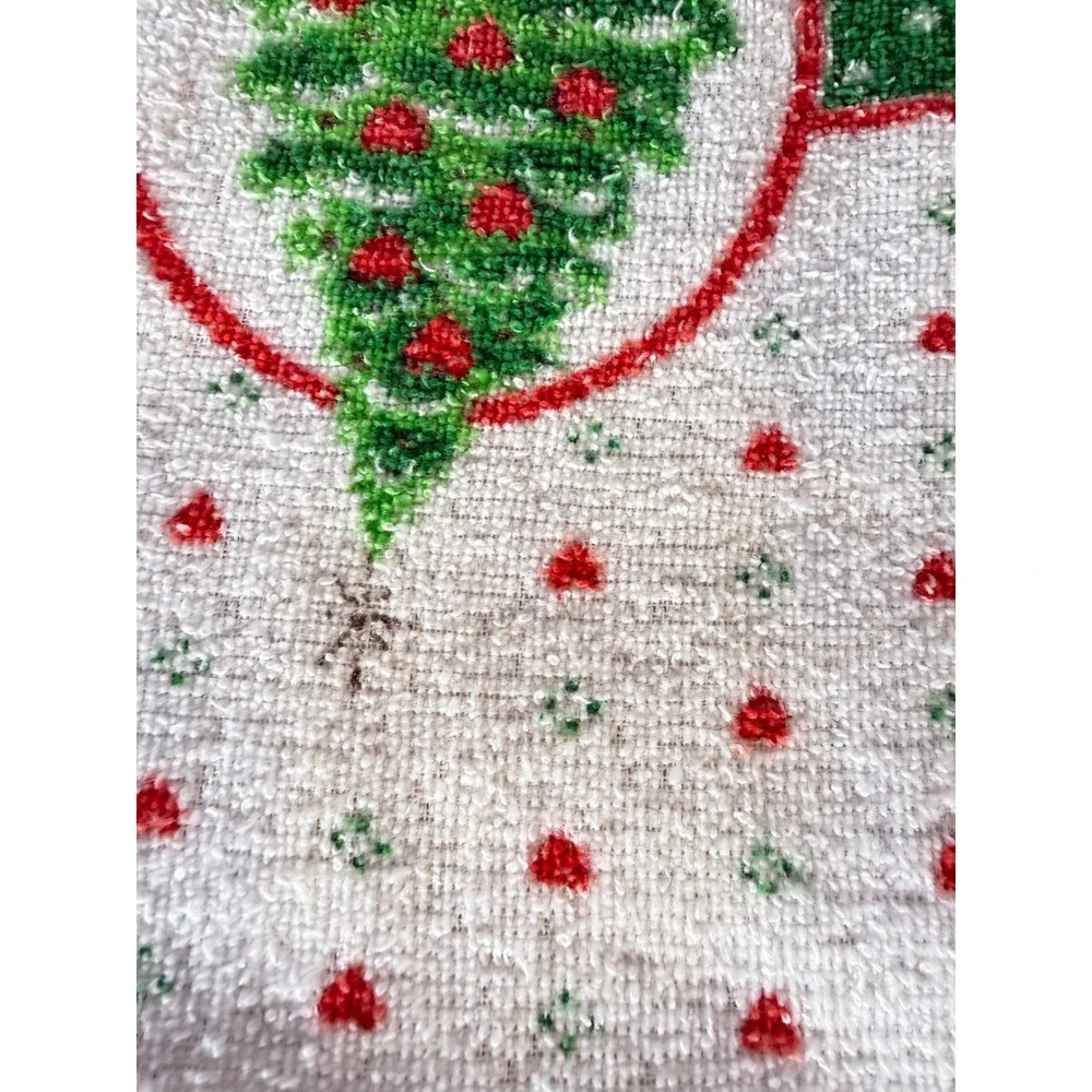 Set of 5 Vintage Christmas Hand Towels Santa Tree Cozy Holiday Decor‎